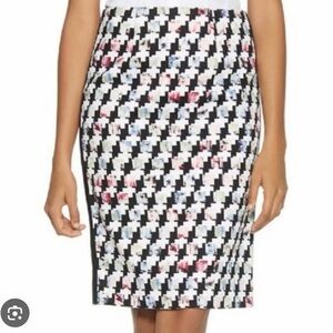 SOLd
White House Black Market watercolors block textured skirt Size 8